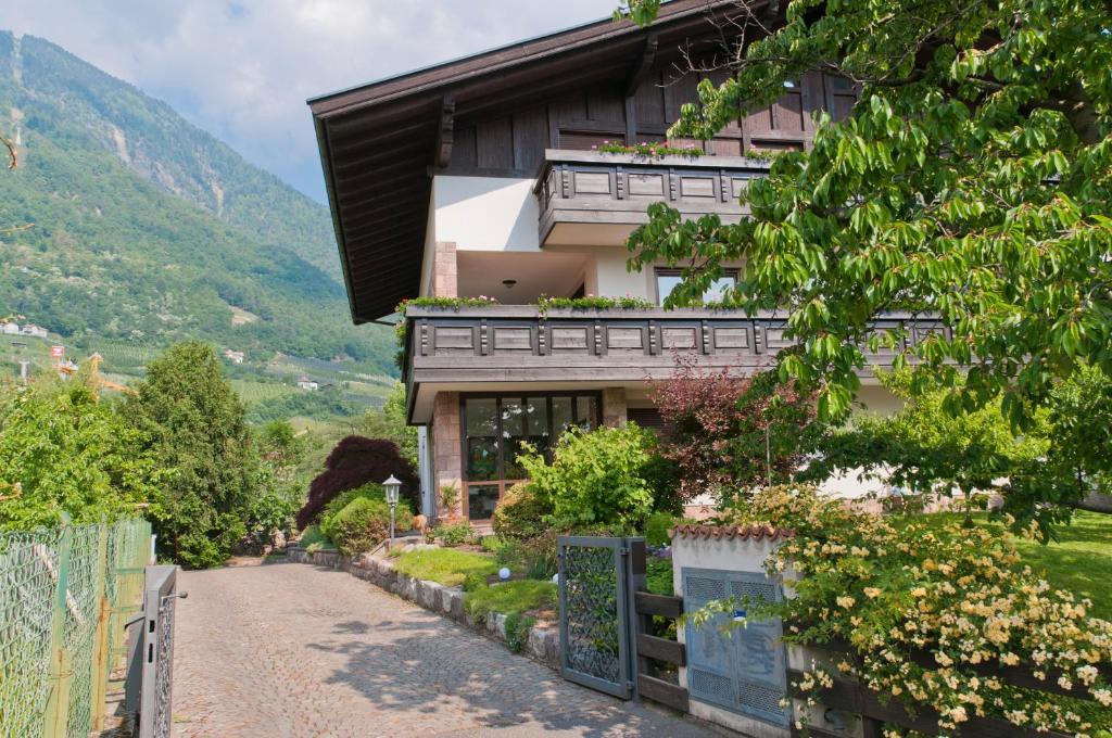 Haus Christl Bed & Breakfast Lana Exterior photo